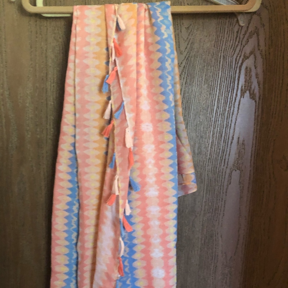 TCM scarf